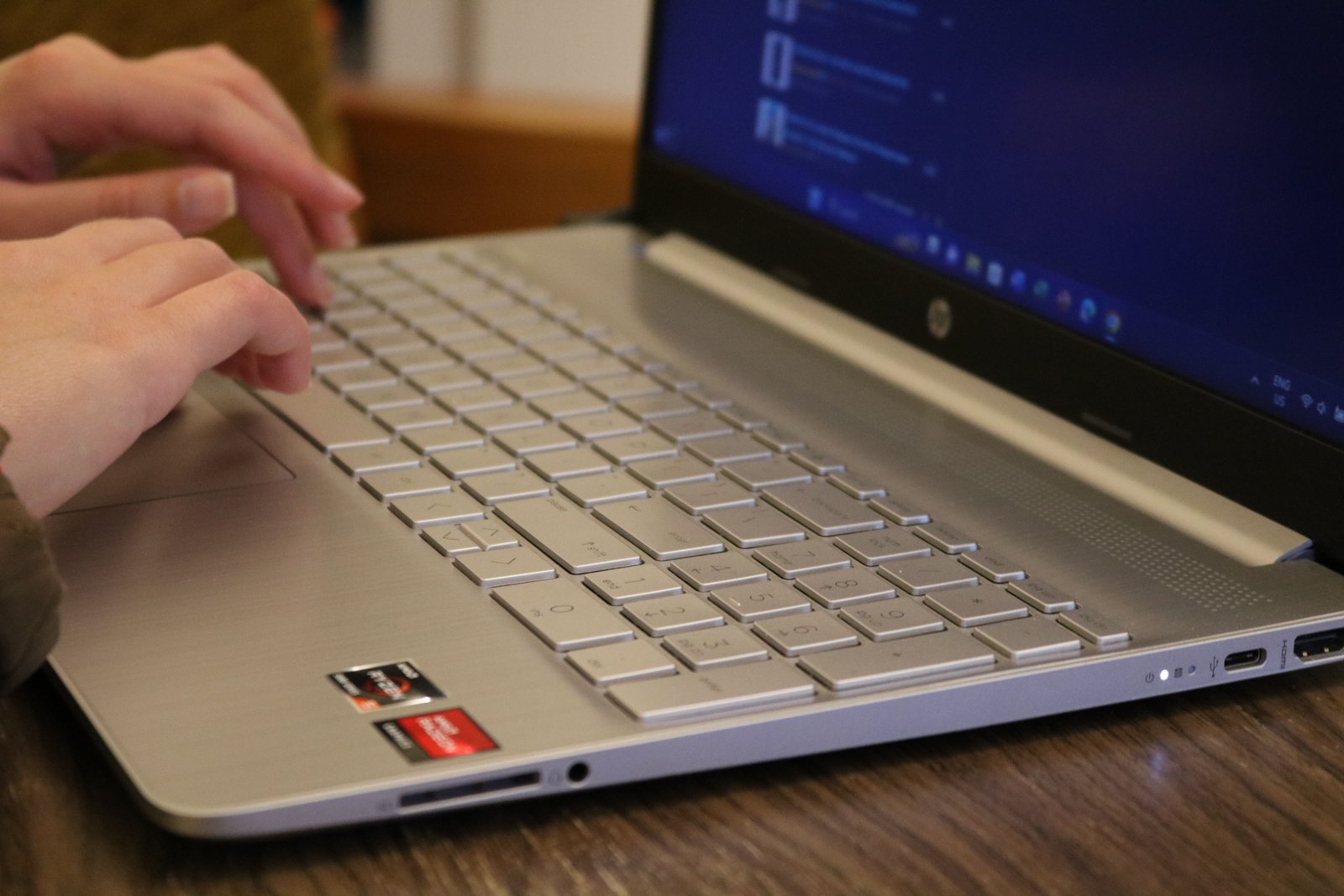 HP Omni Book 3 16'' 2K touchscreen laptop.